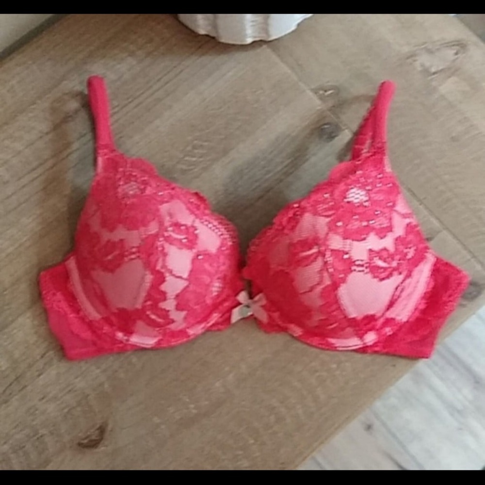 Victoria Secret bra - Picture 2 of 8
